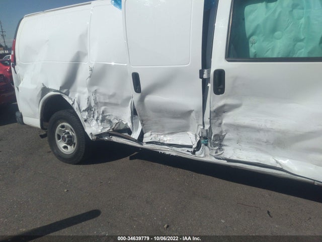 2017 GMC Savana, VIN: 1GTW7AFF7H1182423