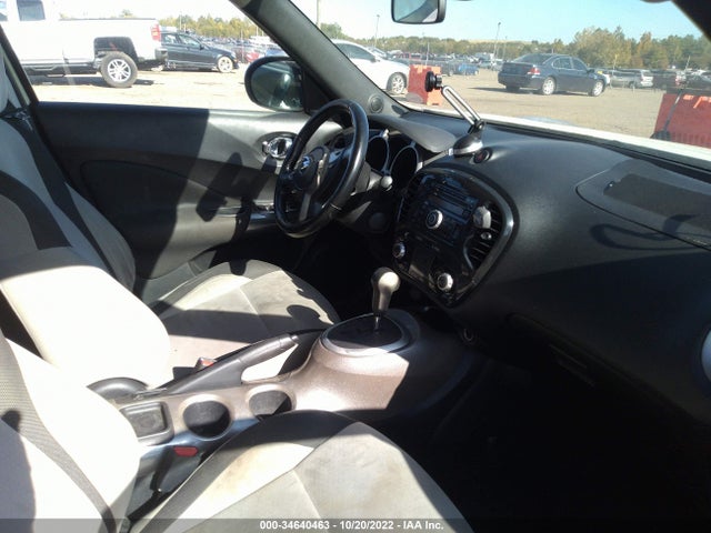 2011 NISSAN JUKE SV VIN: JN8AF5MR2BT003951