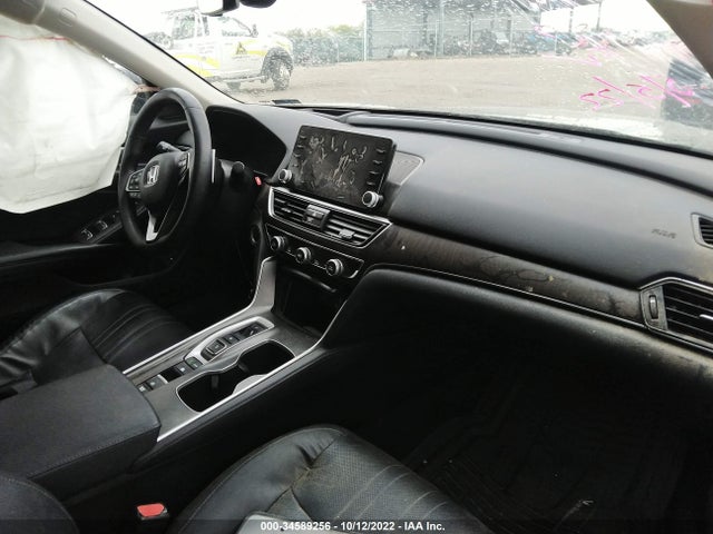 2018 Honda Accord, VIN: 1HGCV3F90JA000275