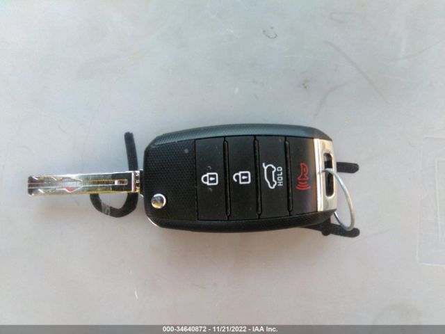 KNDPMCAC5L7639337 KIA Sportage Lx