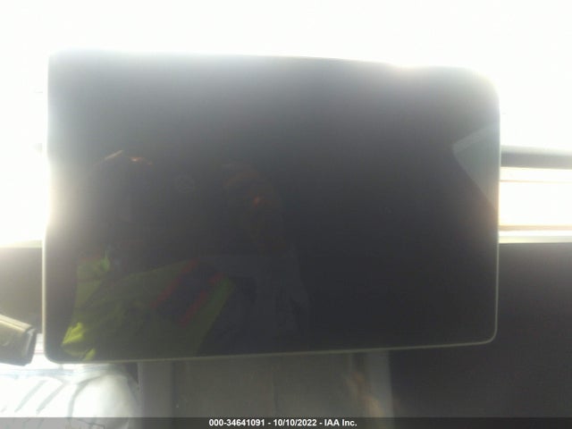 Tesla Model Y Long Range 2022 7SAYGAEE4NF488275 Image 7