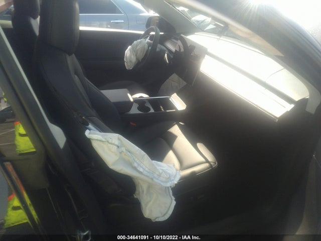 Tesla Model Y Long Range 2022 7SAYGAEE4NF488275 Image 8