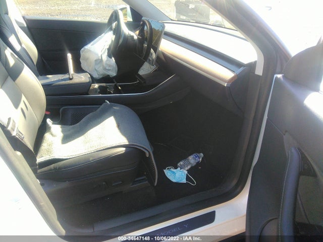 2020 Tesla Model Y, VIN: 5YJYGDEE3LF044445