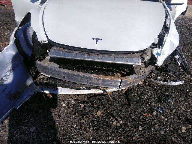 2020 Tesla Model Y, VIN: 5YJYGDEE3LF044445