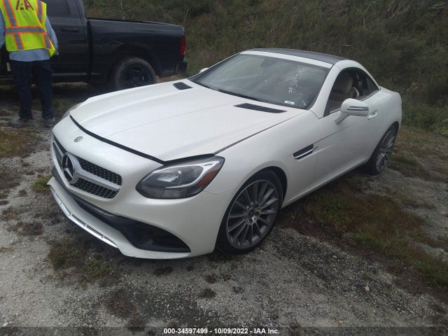 2017 Mercedes-Benz SLK-Class, VIN: WDDPK3JA7HF144709