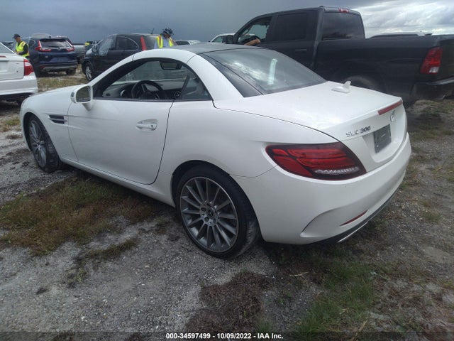 2017 Mercedes-Benz SLK-Class, VIN: WDDPK3JA7HF144709