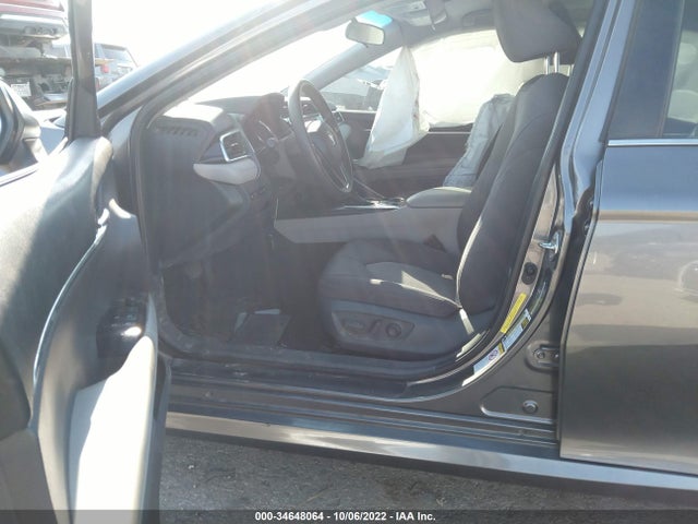 2018 Toyota Camry, VIN: 4T1B31HK5JU501385