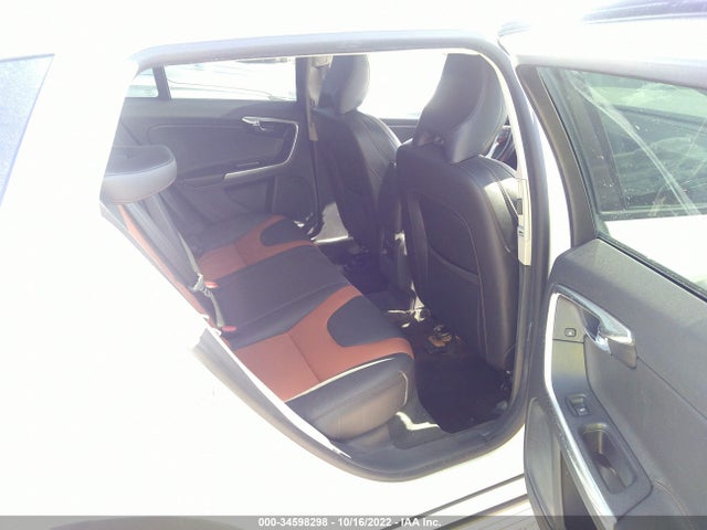 2018 Volvo V60, VIN: YV440MWK8J2056613