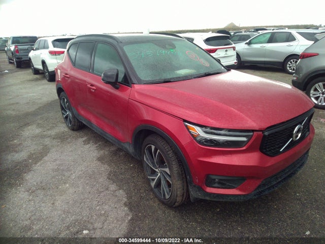 2021 Volvo XC40, VIN: YV4162UM5M2572927