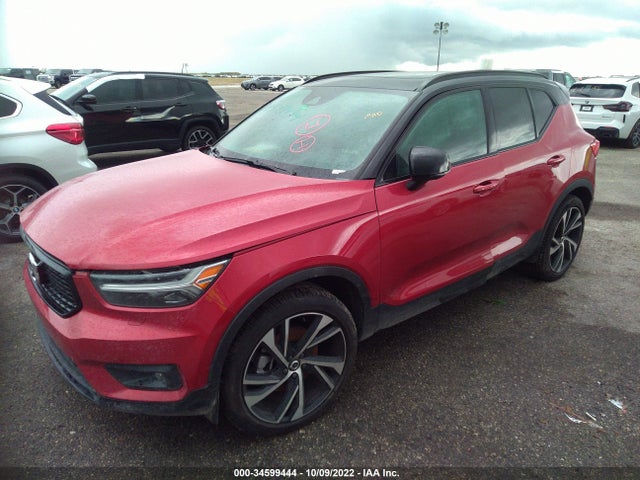 2021 Volvo XC40, VIN: YV4162UM5M2572927