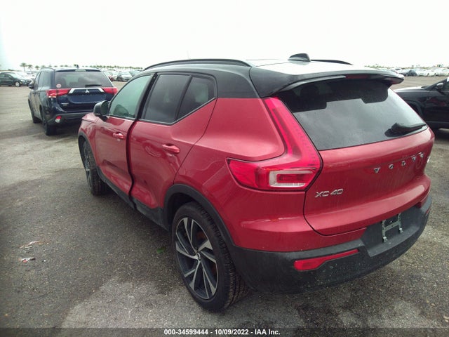 2021 Volvo XC40, VIN: YV4162UM5M2572927