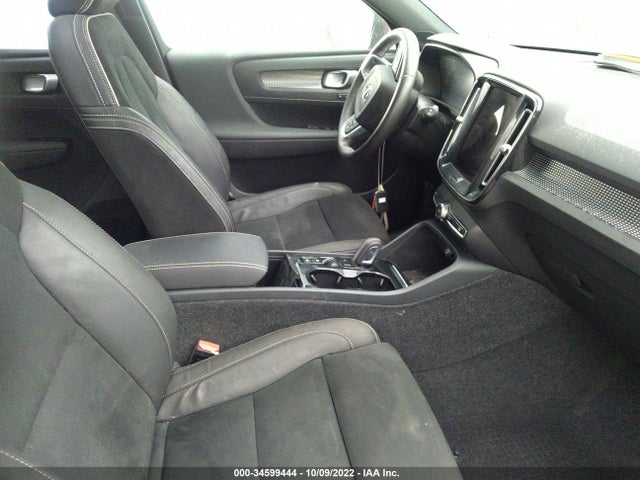 2021 Volvo XC40, VIN: YV4162UM5M2572927