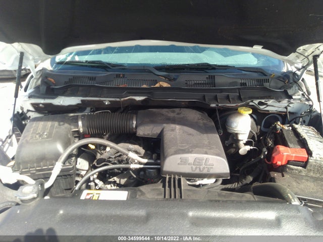 RAM 1500 Express 2018 1C6RR6FG0JS325667 Image 10
