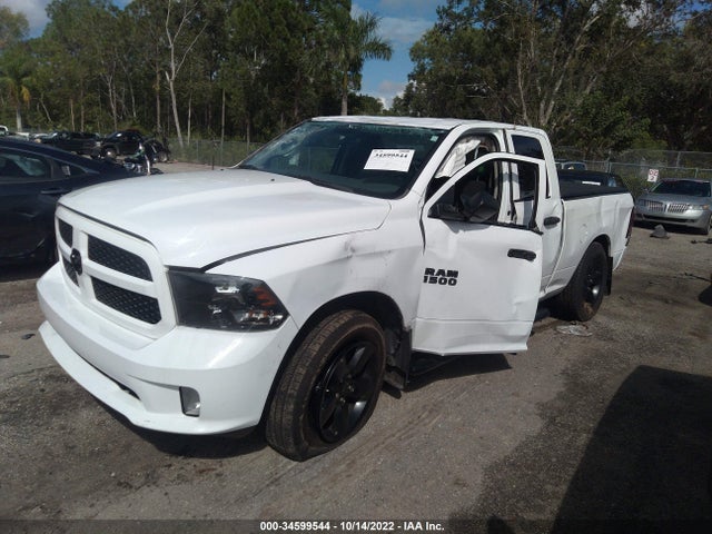 RAM 1500 Express 2018 1C6RR6FG0JS325667 Image 2