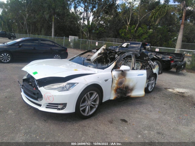 Tesla MODEL S 2013 5YJSA1CGXDFP25892 Image 2
