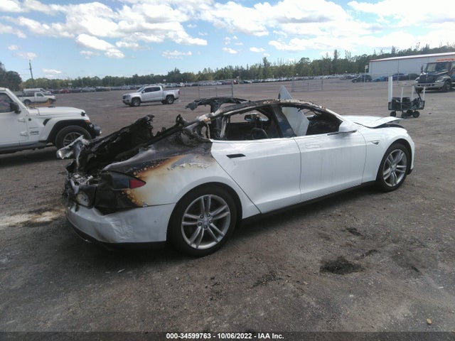 Tesla MODEL S 2013 5YJSA1CGXDFP25892 Image 4