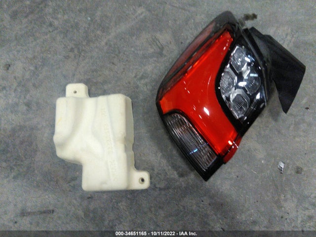 2021 Mitsubishi Outlander, VIN: JA4ARUAU8MU006012