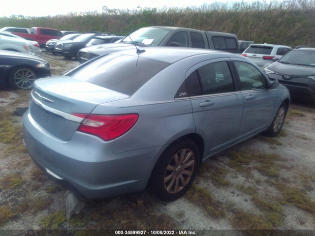 Chrysler 200 Touring 2013 1C3CCBBB7DN577412 Image 4