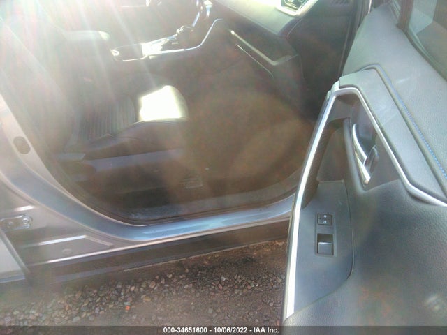 2019 Toyota RAV4, VIN: JTMEWRFV5KD521061