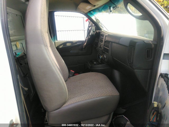 2015 Chevrolet Express, VIN: 1GCWGFCF3F1160031