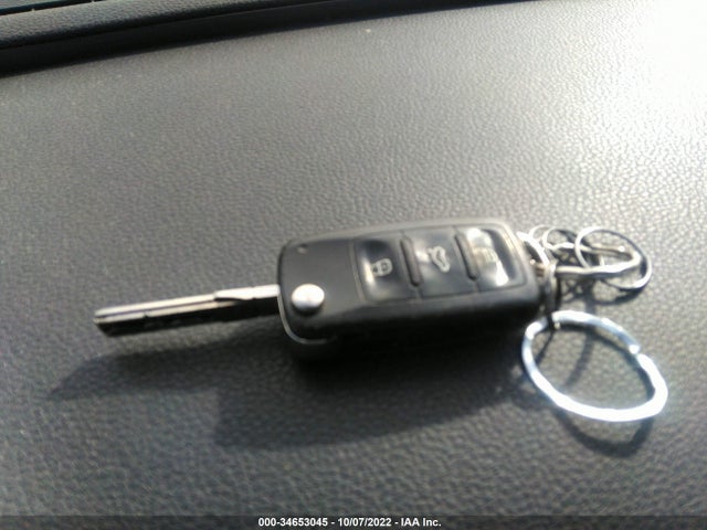 1VWBH7A30CC050870 Volkswagen Passat Se W/sunroof