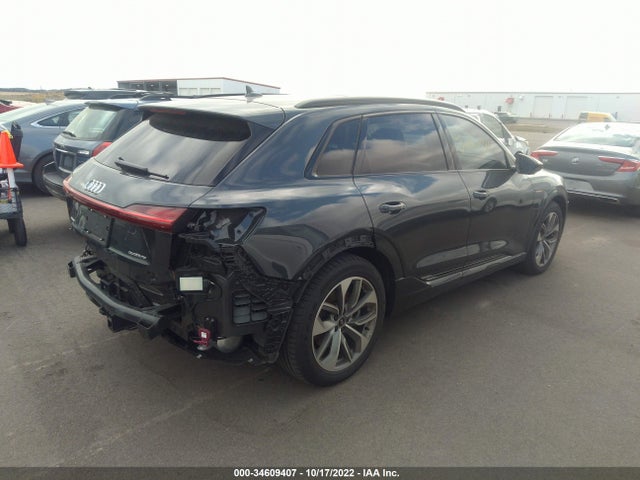2021 Audi e-tron, VIN: WA1LAAGE1MB015743