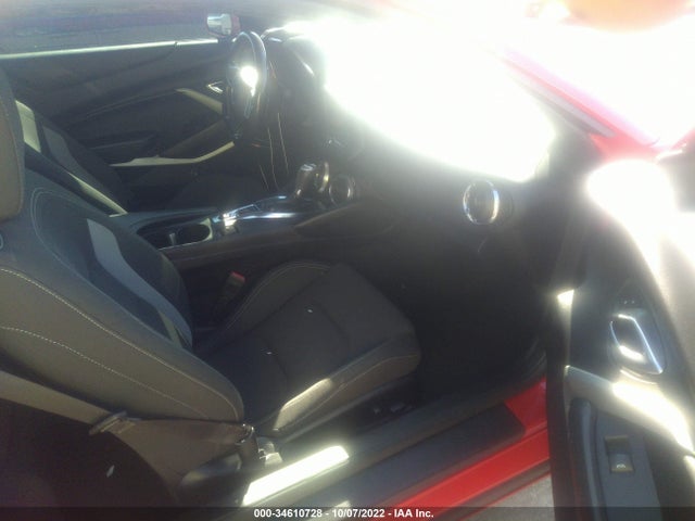 2018 Chevrolet Camaro, VIN: 1G1FB1RX5J0130084