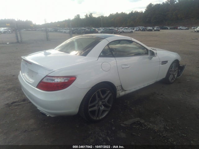 2014 Mercedes-Benz SLK-Class, VIN: WDDPK4HA5EF082184