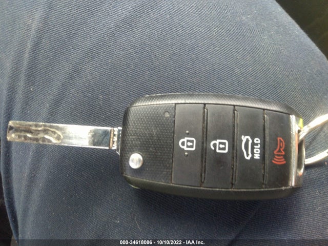 KIA Optima Lx 2016 5XXGT4L32GG086228 Image 3