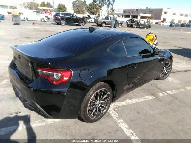 2017 Toyota 86, VIN: JF1ZNAA11H8704121