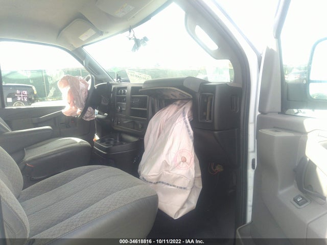 2017 GMC Savana, VIN: 1GTW7AFF2H1903666