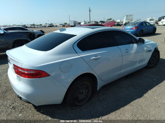 SAJAH4BV6HA947015 Jaguar Xe 35t First Edition