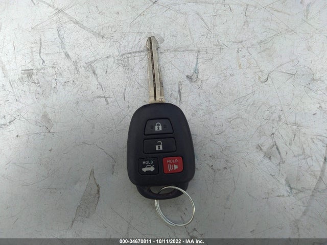 Toyota COROLLA LE 2018 5YFBURHE4JP814967 Image 11