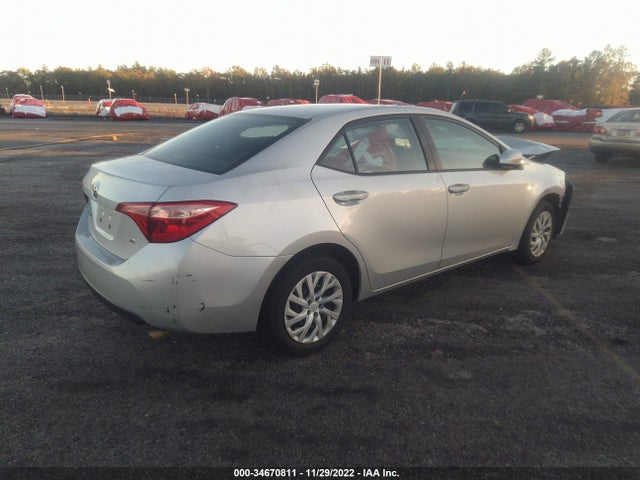 Toyota COROLLA LE 2018 5YFBURHE4JP814967 Image 4