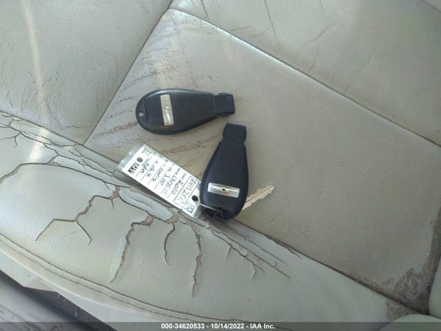 Chrysler 300 2010 2C3CA5CV9AH132514 Image 3