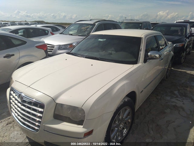 Chrysler 300 2010 2C3CA5CV9AH132514 Image 2