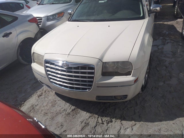 Chrysler 300 2010 2C3CA5CV9AH132514 Image 7