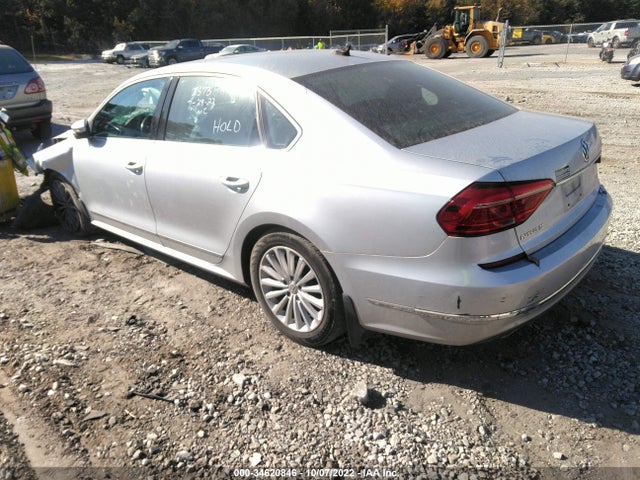 1VWBT7A35GC051789 Volkswagen Passat 1.8t Se