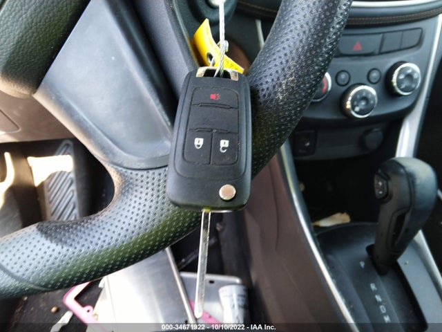 2017 Chevrolet Trax, VIN: KL7CJKSB6HB101836