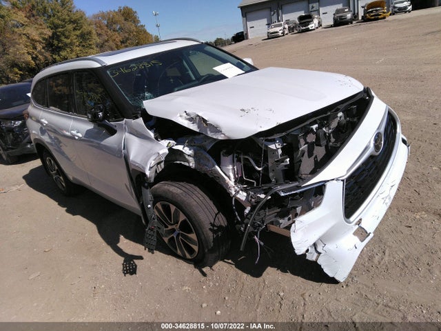 2022 Toyota Highlander, VIN: 5TDHZRBH0NS572352