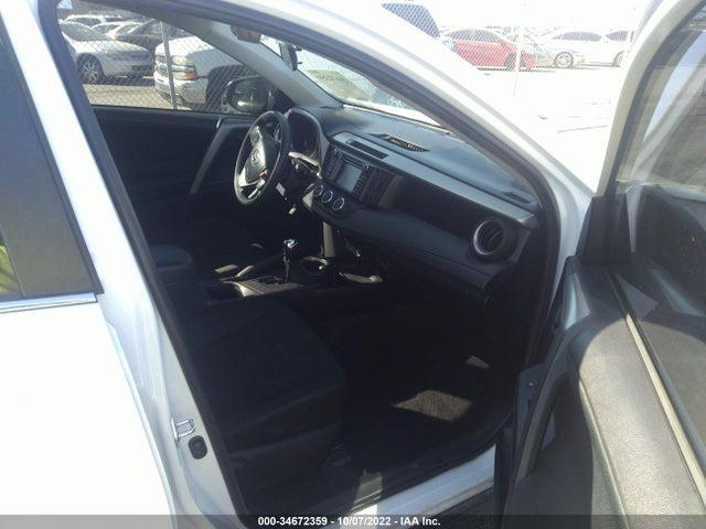 Toyota RAV4 LE 2018 2T3ZFREV1JW507212 Image 6