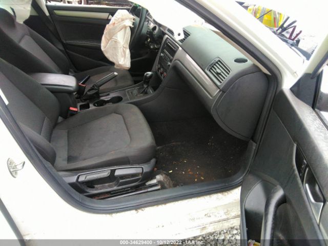 1VWAS7A30FC066780 Volkswagen Passat 1.8t S