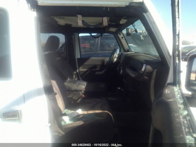 1C4BJWEG6DL533912 Jeep Wrangler Unlimited Sahara