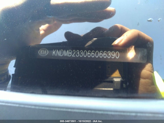 2006 KIA SEDONA LX/EX VIN: KNDMB233066066390