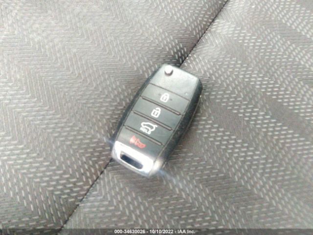 KNDPMCAC1L7797285 KIA Sportage Lx