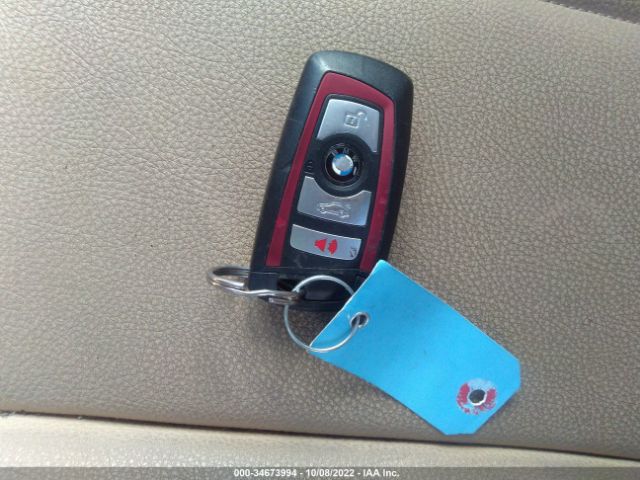 WBA8B9G3XHNU56293 BMW 3 Series 330i