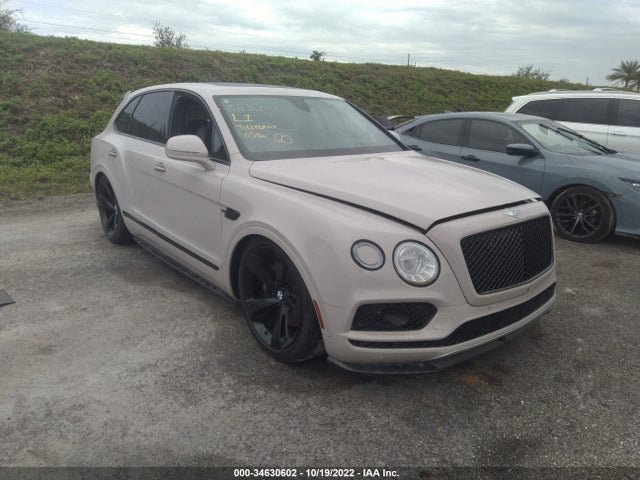 2018 Bentley Bentayga, VIN: SJAAC2ZV0JC022832