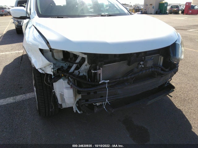 Nissan ROGUE S 2017 5N1AT2MT1HC833582 Image 8