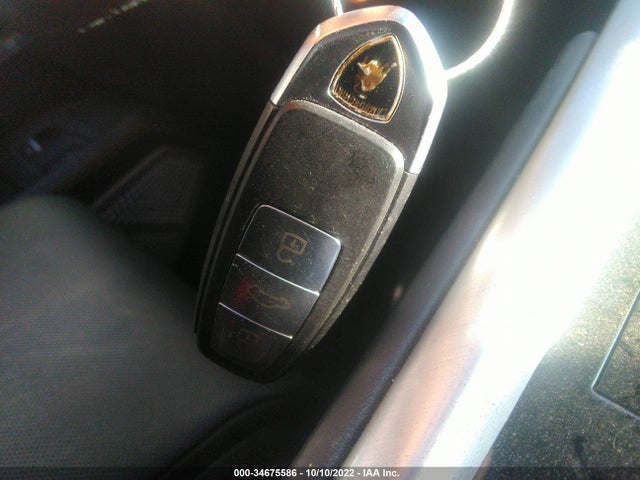 2019 Lamborghini URUS, VIN: ZPBUA1ZLXKLA01121