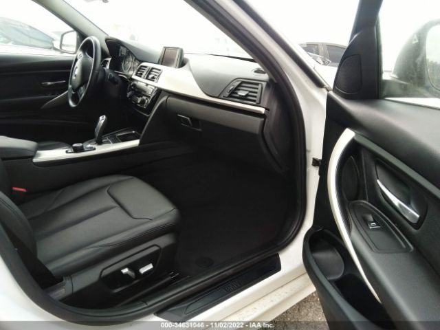 WBA8A9C58JAH13106 BMW 3 Series 320i